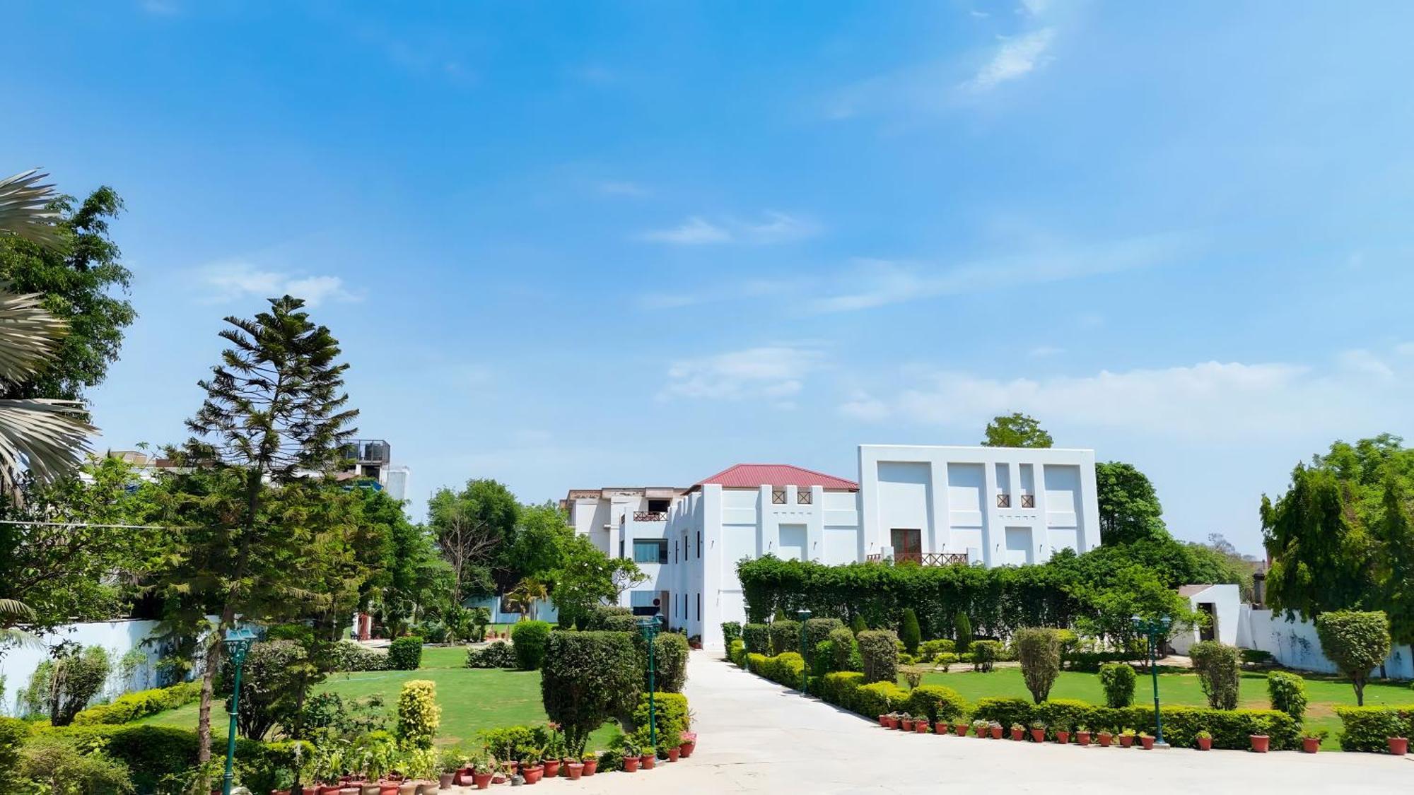 Pink Villa Boutique Hotel 메루트 외부 사진