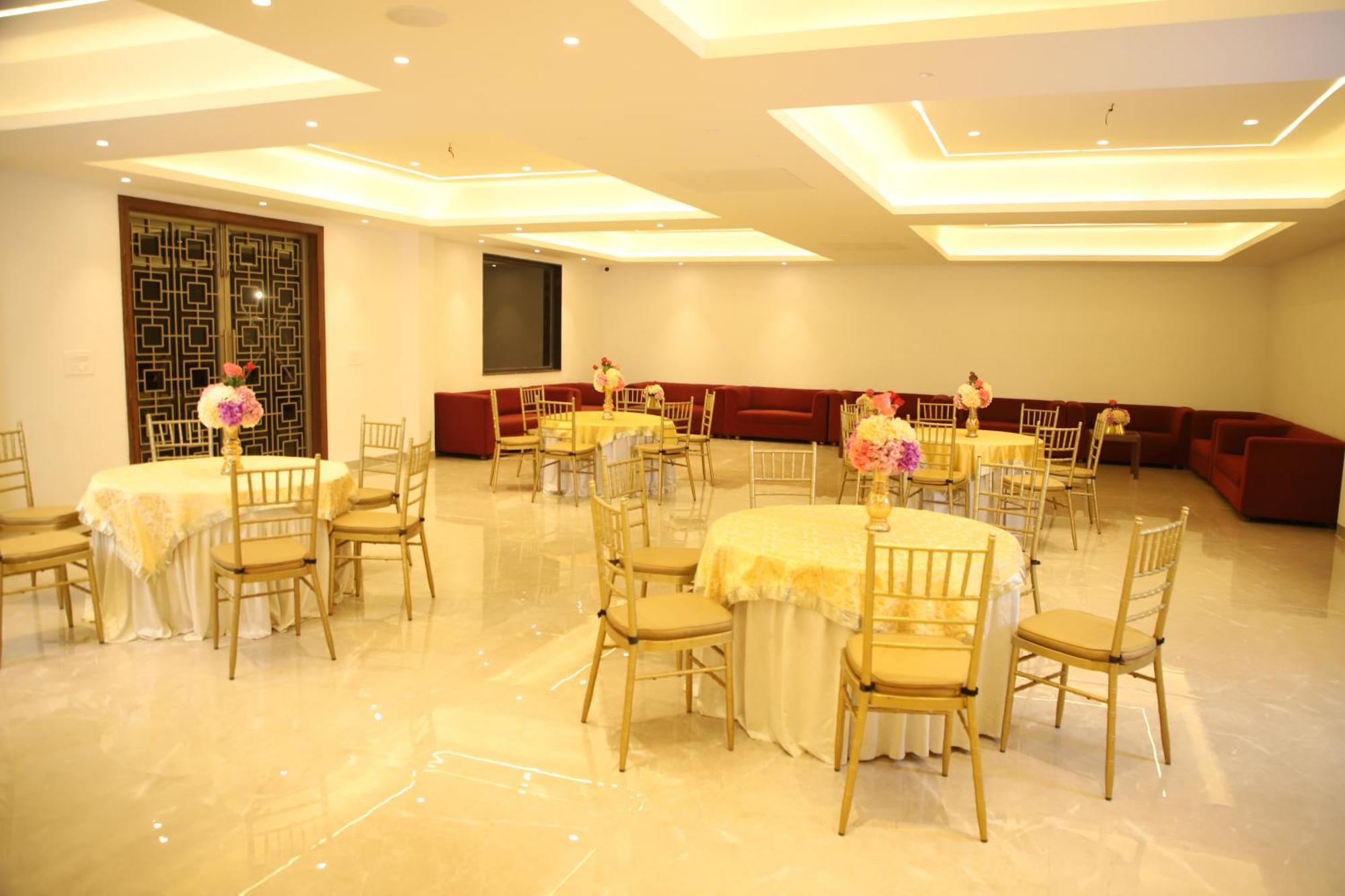 Pink Villa Boutique Hotel 메루트 외부 사진