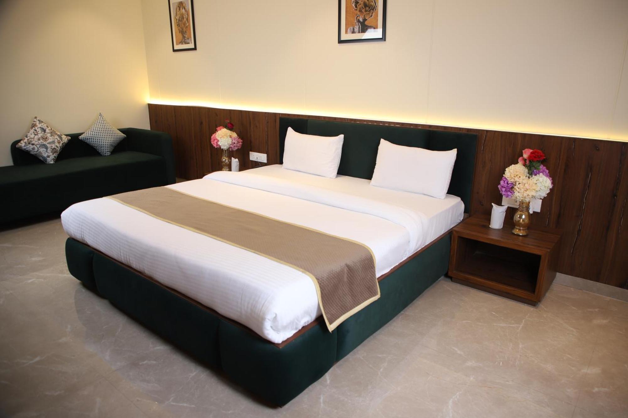 Pink Villa Boutique Hotel 메루트 외부 사진