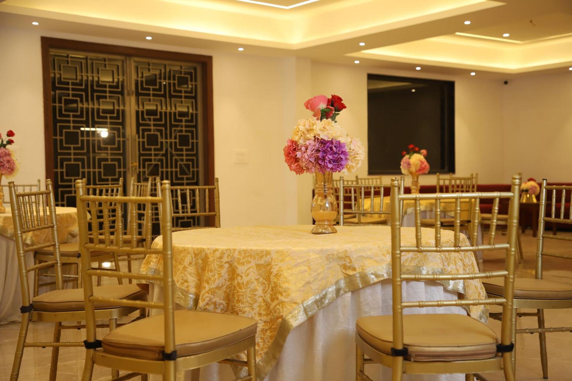Pink Villa Boutique Hotel 메루트 외부 사진